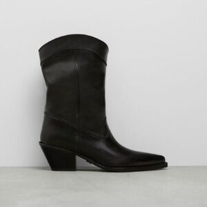 NWT Zara Black Leather Cowboy Style Heeled Ankle Boots. Size 11